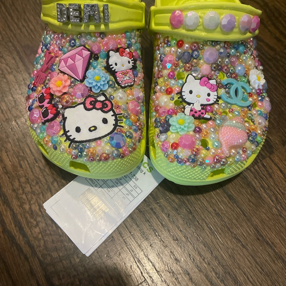 Custom Crocs - Picture 5 of 7